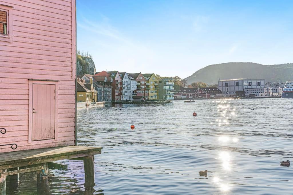 Ocean-View Haven: Take A Swim From Your Window! Bergen Extérieur photo